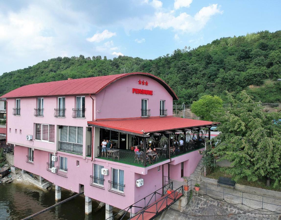 Pensiunea Taka Hotel Orsova Exterior photo